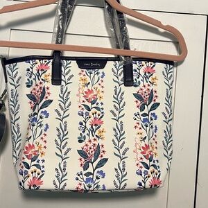 Vera Bradley small everyday tote/crossbody